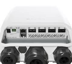 MikroTik CRS504-4XQ-OUT | Outdoor 100G Network Switch for High-Capacity Performance